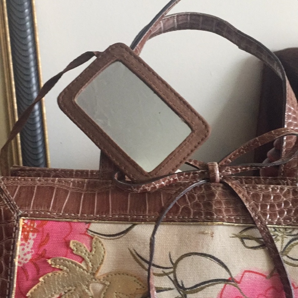 Purse - Picture 2 of 8